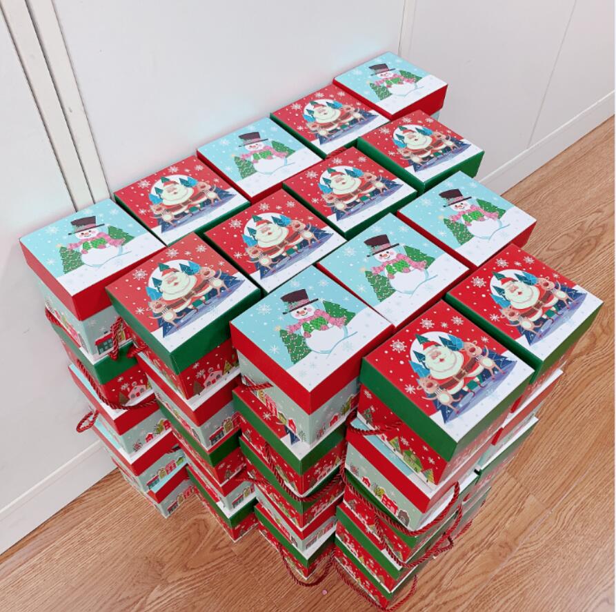 暖心冬日，圣誕有禮，金鷹祝您平安喜樂(lè)！